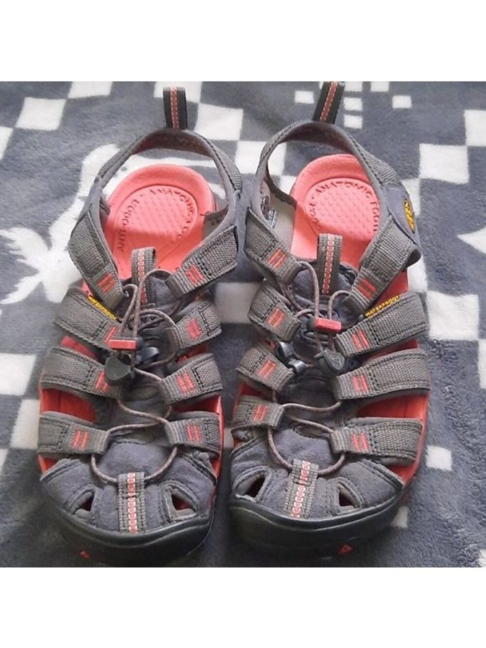 Keen Whisper Grey Orange Waterproof Walking Hiking Sneakers Sandals Size 8